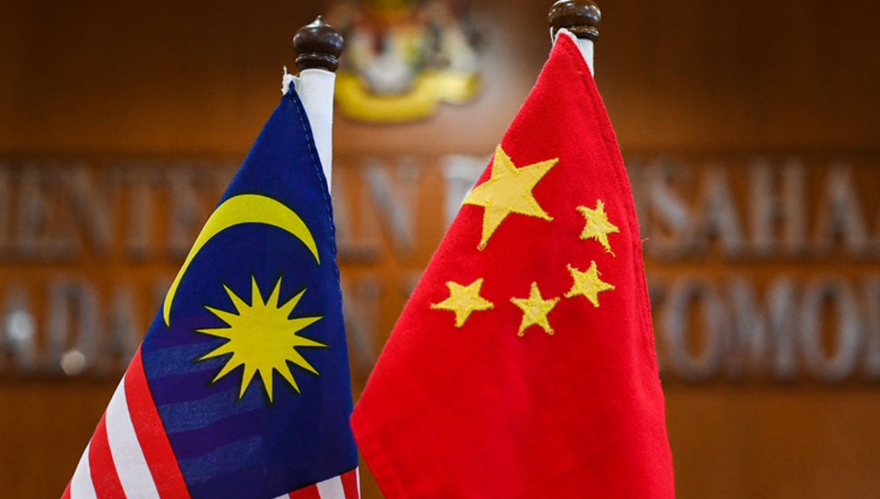 “下一个李光耀”上任！李克强祝贺马来西亚新首相 安华：中马关系“至关重要”