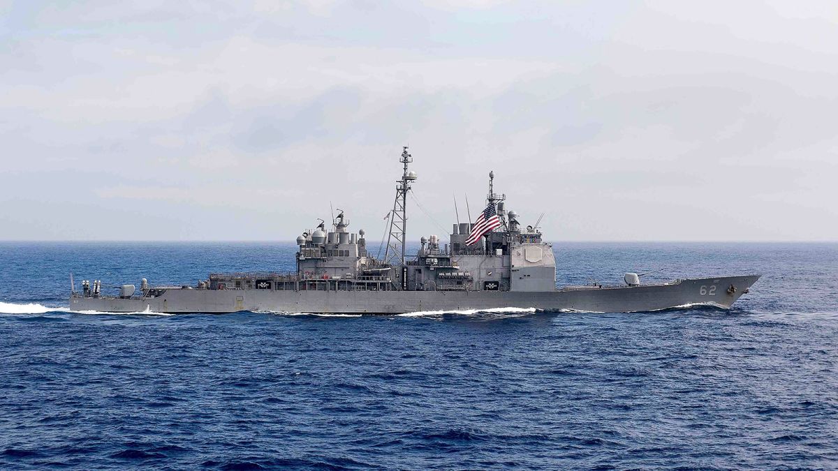 中美南海交锋！美国巡洋舰“擅闯”南沙群岛海域 不承认中国拥有权主张