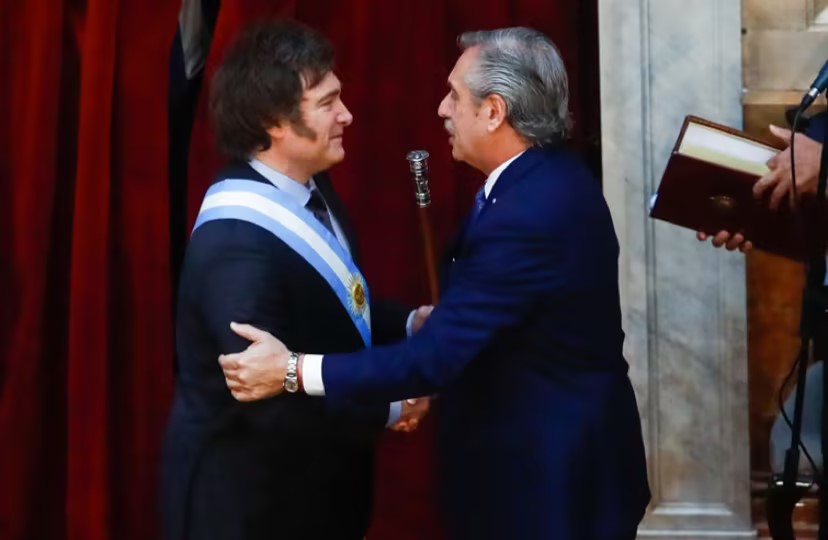 【财经加油站】阿根廷新总统米莱宣誓就职：将推动变革