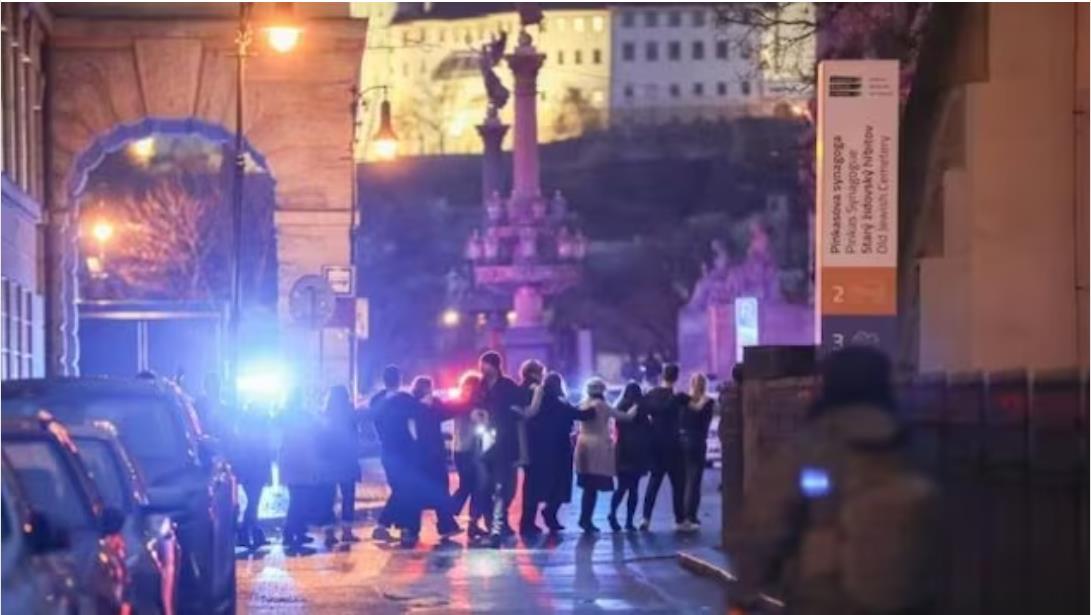 【财经加油站】悲剧发生！捷克首都一大学突发枪击事件，已造成15人死亡