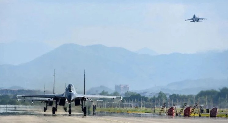 台海重磅信号！中国军演继续、但台湾周围的空中交通恢复正常
