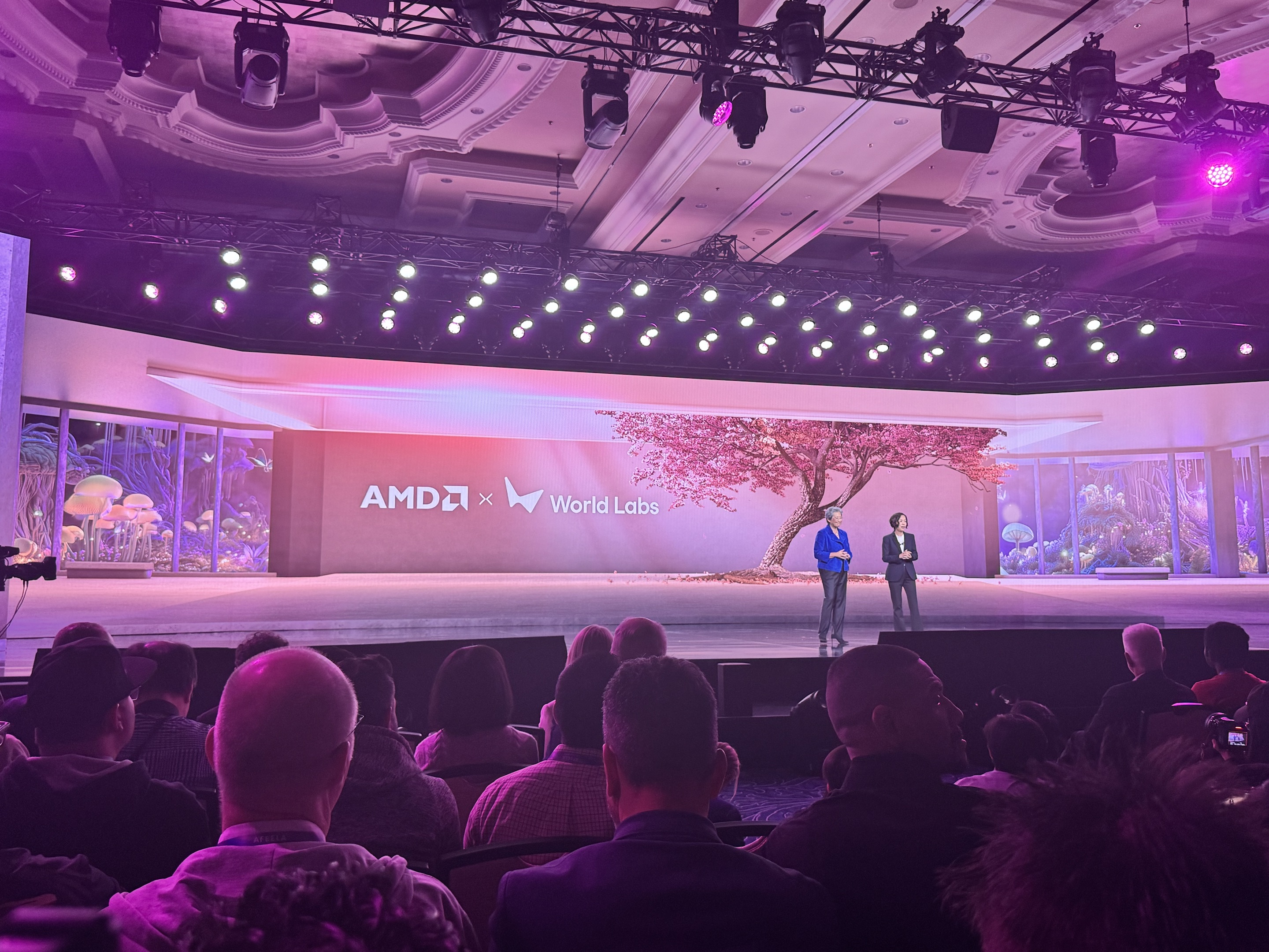 全球算力需再增百倍　AMD发布全球最小本地AI开发系统 Ryzen AI Halo